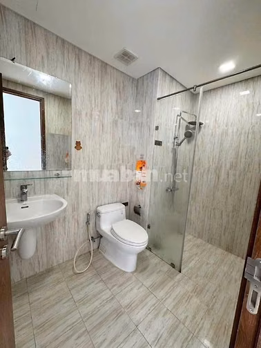 Cho thuê C/c Âu Cơ Tower-Tân Phú, 3PN, 97m2, ko nội thất giá 10 tr/th.