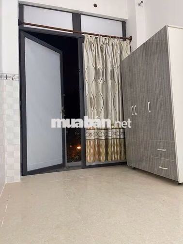 Nhà 4 tầng còn mới đẹp, 3.3m x 18m, 4PN( WC riêng), 5WC, hẻm 3m Lò Gốm
