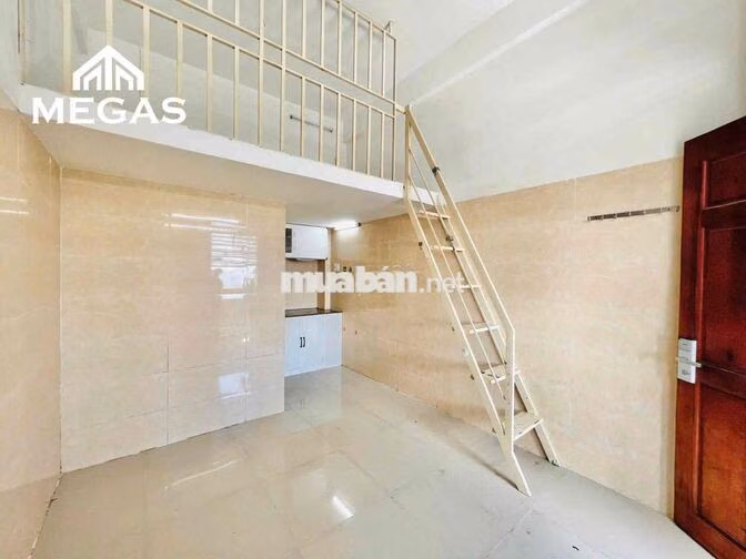 Duplex ban công Giá rẻ ngay Kinh Dương Vương sát ĐH Mở Gia Phú