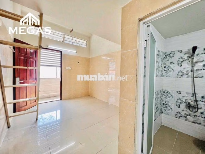 Duplex ban công Giá rẻ ngay Kinh Dương Vương sát ĐH Mở Gia Phú