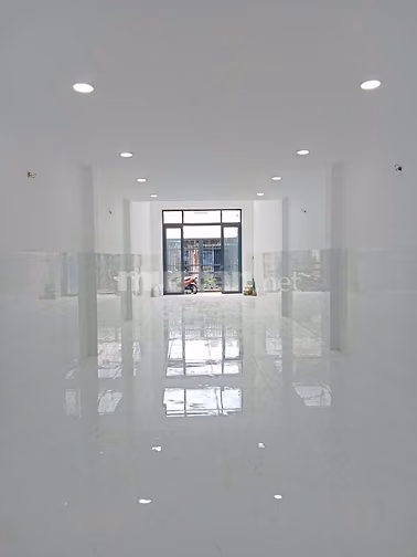 Bán Gấp nhà mới xây, gần trường học, chợ Lạc Quang, ngã tư An Sương