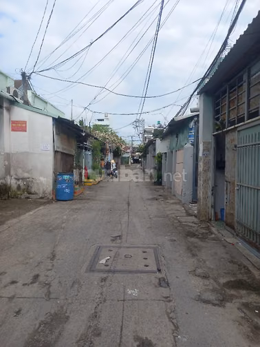 Bán Gấp nhà mới xây, gần trường học, chợ Lạc Quang, ngã tư An Sương
