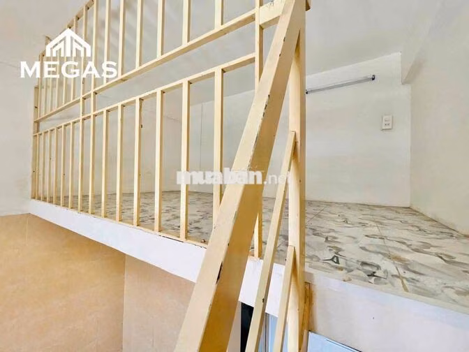 Duplex ban công Giá rẻ ngay Kinh Dương Vương sát ĐH Mở Gia Phú