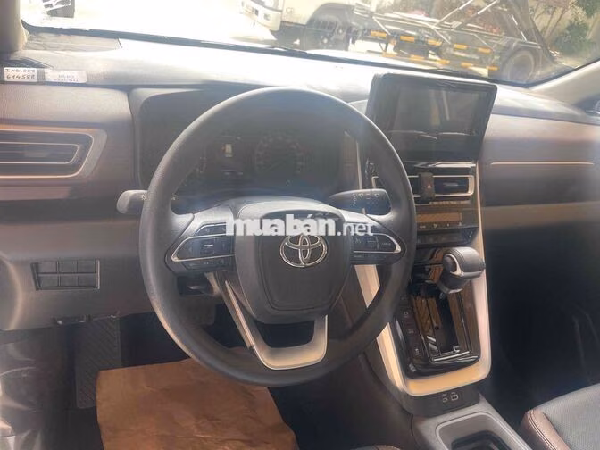 Toyota Innova Cross G ưu đãi tới 30tr|Thu xe cũ