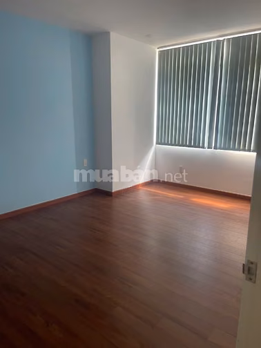 Cho thuê Central, Phạm Văn Hai,TB: 20triệu, 200m2, không nội thất, 3PN