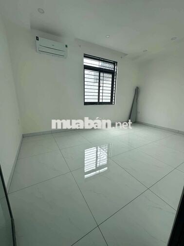 Cho thuê nhà 7pn 5wc có thang máy đuờng Hoàng Hoa Thám Phú Lợi