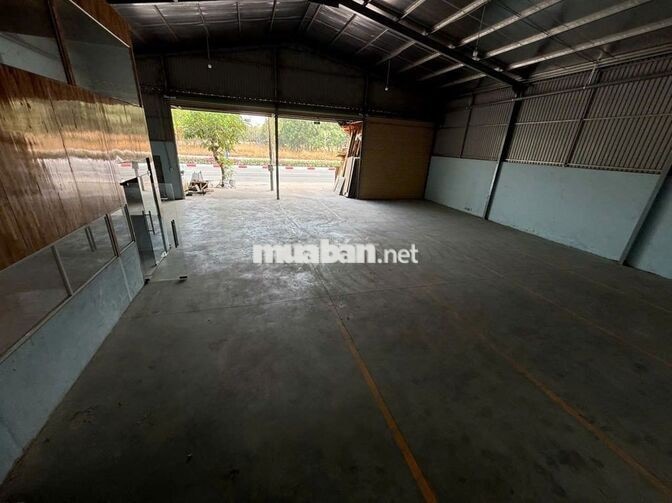 Cho thuê kho xưởng/ mặt bằng kinh doanh gần trung tâm thành phố mới bd