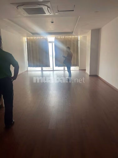 Cho thuê Central, Phạm Văn Hai,TB: 20triệu, 200m2, không nội thất, 3PN