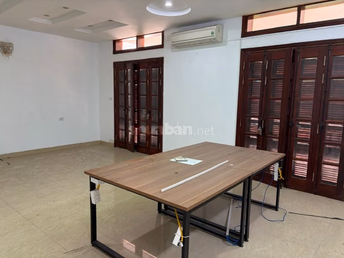 CẦN CHO THUÊ MẶT BẰNG THUẬN TIỆN LÀM VĂN PHÒNG TẠI PHỐ HUY DU 