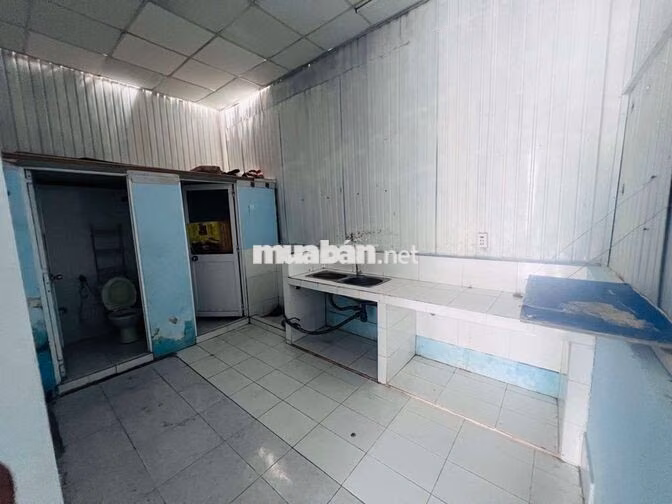 BÁN NHÀ CẤP 4, HXH , DT RỘNG , VỊ TRÍ ĐẸP THÔNG THOÁNG