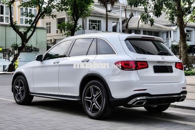 Mercedes Benz GLC 300 4Matic 2022 - 1 Tỷ 679 Triệu