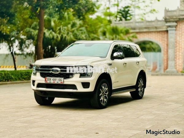 Everest Titanium 2.0L 4x2 AT 2022 - 1 Tỷ 75 Tr