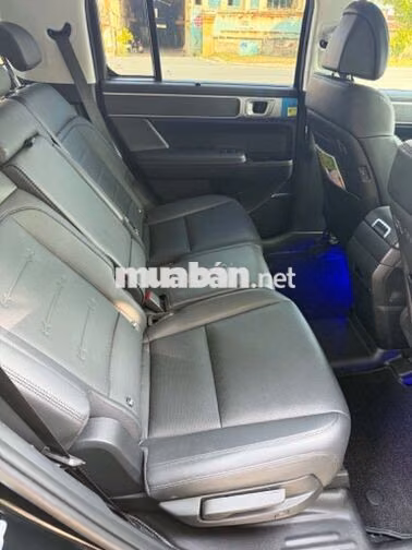 Hyundai Santa Fe 2025 Press Đen ghế da Nappa