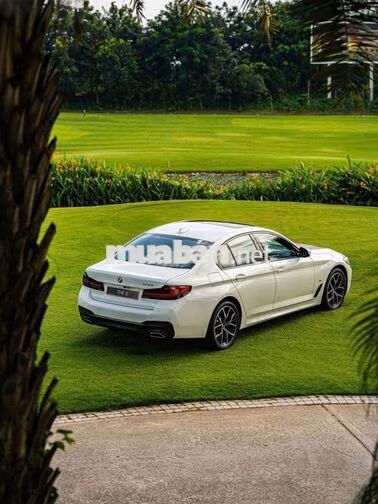 BMW 5 Series 530i M Sport 2022 Trắng