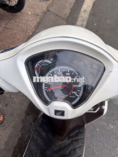 Honda Vision 2018 Trắng 30280 km