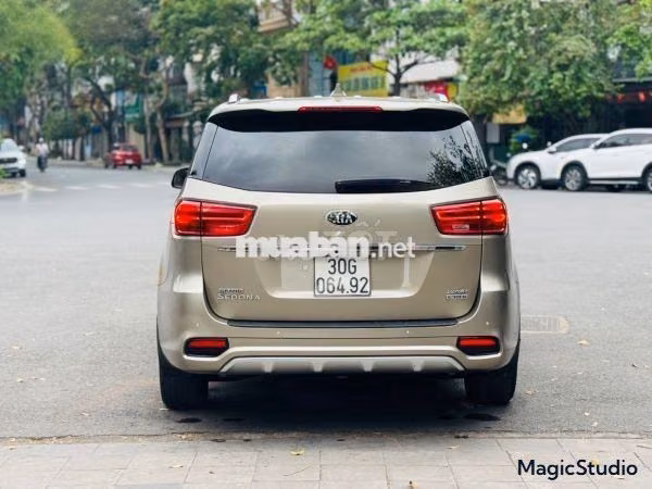 Kia Sedona 2.2 DAT Luxury 2019 - 610 Triệu