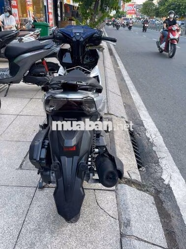 Honda Air Blade 125 4Val 2024 Xanh bạc Mới 90%