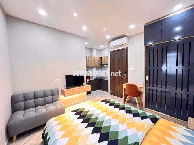 CHO THUÊ CHDV NGAY CHỢ THUẬN TIỆN DI CHUYỂN QUẬN 1,3,10,DỌN VÀO Ở NGAY