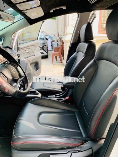 Hyundai Stargazer X 2024 Trắng Nhám 7 chỗ