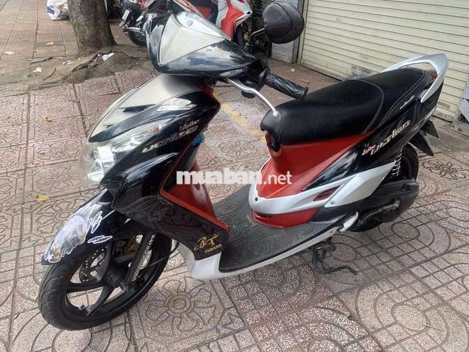 Yamaha Mio Ultimo Xe tay ga Đen, Đỏ, Bạc