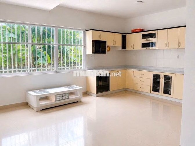 BIỆT THỰ VEN SÔNG - HIỆP BÌNH CHÁNH - 1 HẦM 3 LẦU - 5PN