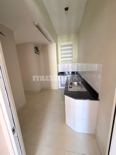 Căn hộ  3p ngủ 2wc  C/c Bàu Cát khu A chỉ 11tr/th, ở liền được