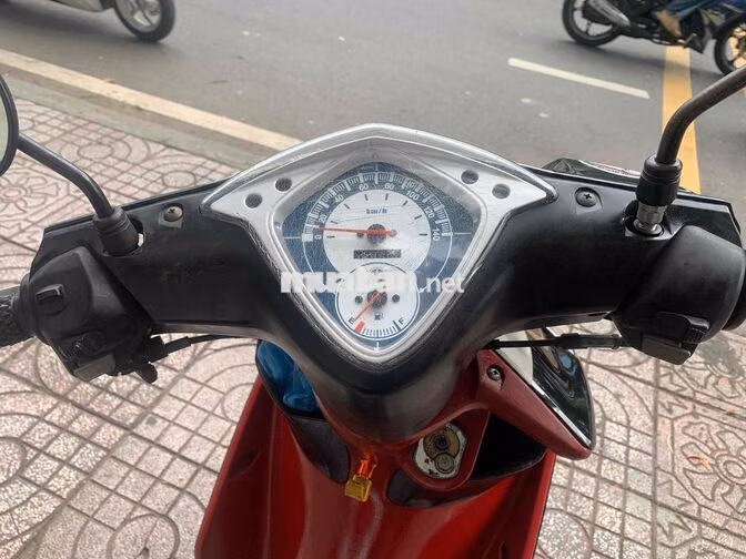 Yamaha Mio Ultimo Xe tay ga Đen, Đỏ, Bạc