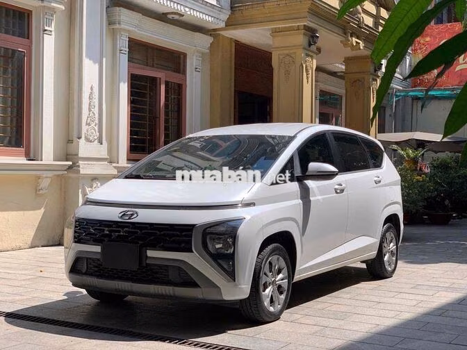 Hyundai Stargazer 2022 màu trắng 55.000km