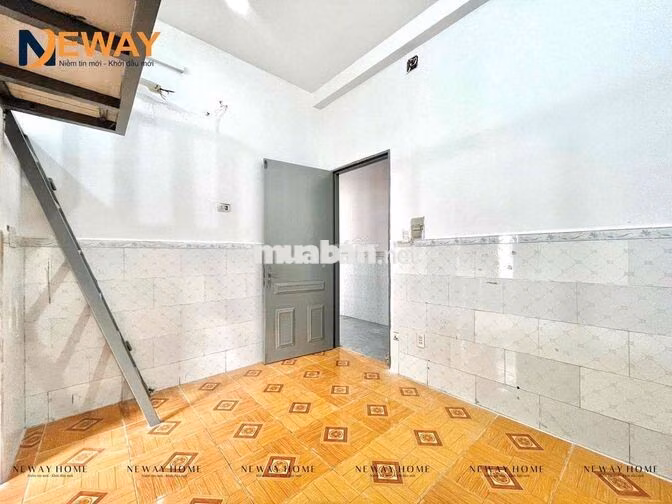 DUPLEX MỚI XÂY - THANG MÁY - MÁY LẠNH - ĐI BỘ QUA VĂN HIẾN