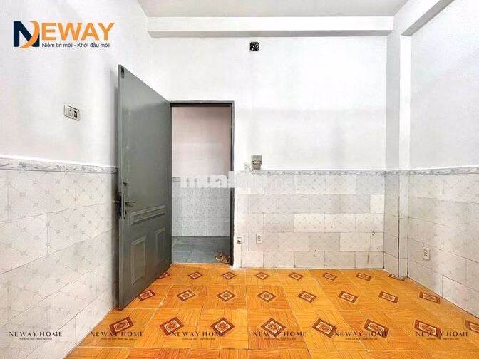 DUPLEX MỚI XÂY - THANG MÁY - MÁY LẠNH - ĐI BỘ QUA VĂN HIẾN
