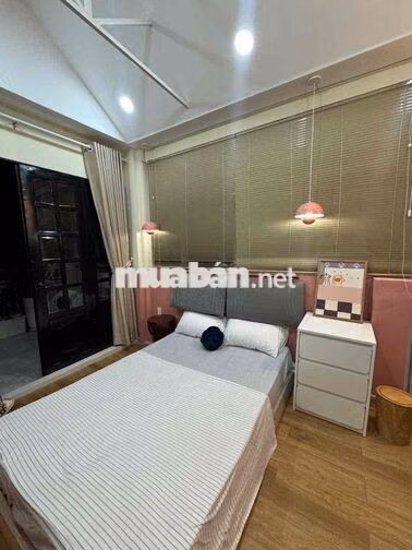 📌CĂN HỘ NGUYỄN BỈNH KHIÊM Q.1, STUDIO BAN CÔNG LỚN - FULL NỘI THẤT