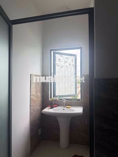 Cho thuê nhà 4 Tầng đường Lê Thị Xuyến Thanh Khê