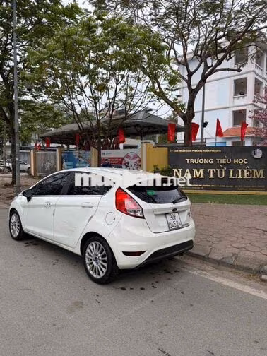 Ford Fiesta 2018 Trắng 100000 km
