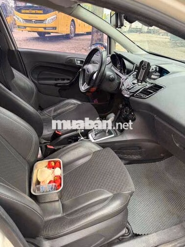 Ford Fiesta 2018 Trắng 100000 km