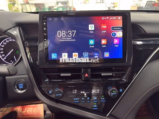 Toyota Camry 2.0G Đen còn thương lượng mạnh