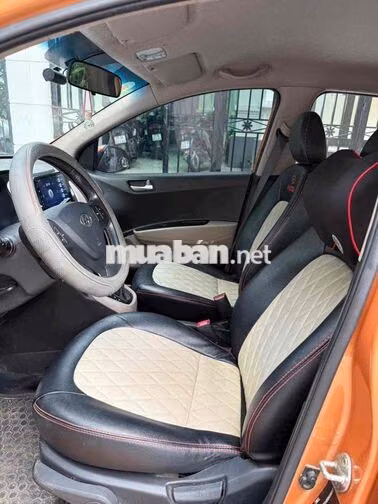 Hyundai Grand i10 màu Cam Nhập khẩu