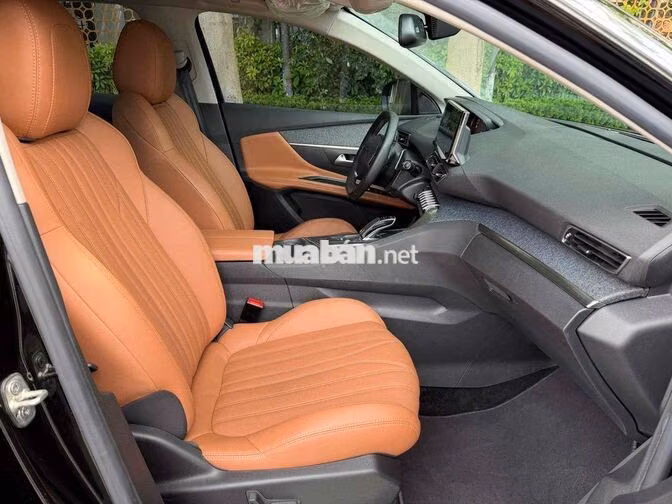 Peugeot 3008 Premium 2025 Đen 3.500 km