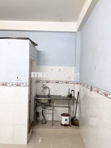 Phòng 25m2 tại đg Ng. Hữu Cảnh, 3,5tr, an ninh, giờ tự do, thân thiện