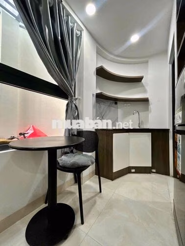 Cho Thuê Căn Hộ Studio Cửa Sổ Lớn - Gần Hutech, Uef, Hiu