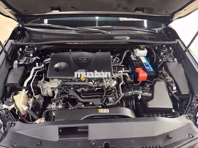 Toyota Camry 2.0G Đen còn thương lượng mạnh