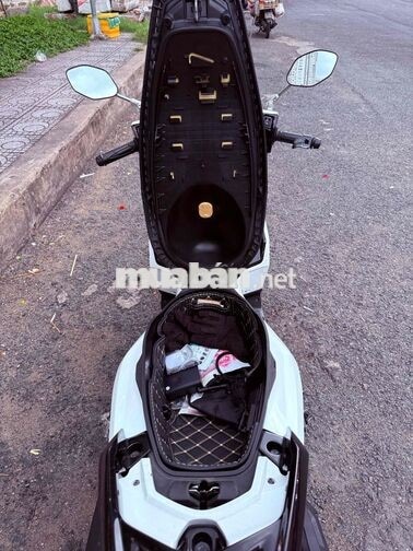 Honda Air Blade 4 val 2024 Trắng đen 18000 km