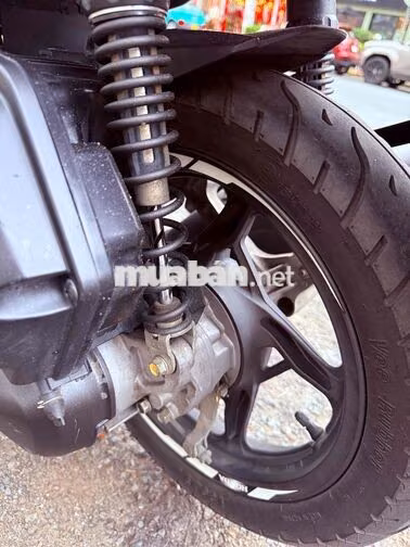 Honda Air Blade 4 val 2024 Trắng đen 18000 km