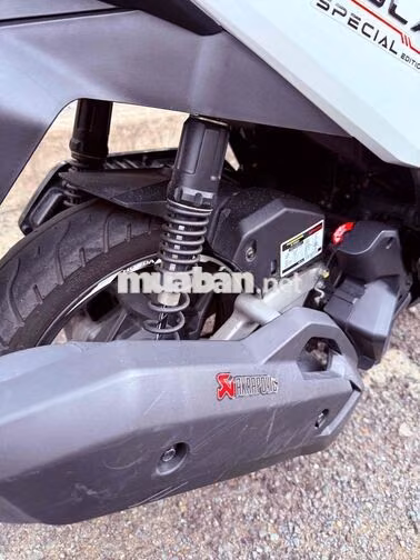 Honda Air Blade 4 val 2024 Trắng đen 18000 km