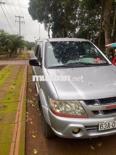 Isuzu 7 chỗ màu Bạc ✅