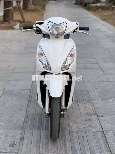 Honda Vision Trắng dky 2018 mới 99%