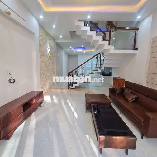 Nhà Nguyên Căn Gần Đường 2/9 | Rộng Rãi Thoáng Mát