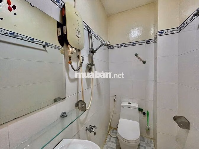 CHÍNH CHỦ CHO THUÊ PHÒNG FULL NỘI THẤT – SÂN RỘNG
