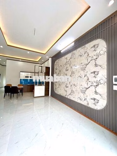 KẸT TIỀN BÁN NHÀ 2MT NGAY GẦN KDC BỬU LONG TRẢ TRƯỚC 650TRIỆU SANG TÊN