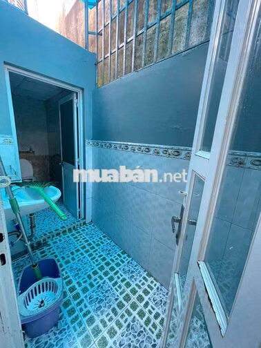 Nhà lầu mới có nội thất gần Đh Y Dược