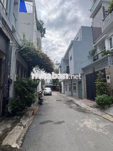 Chủ định cư bán nhà ngay ĐH Văn Lang Đặng Thùy Trâm -Bình Lợi 4 Tầng